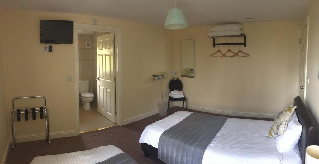 The Lodge Redhill  Bagian luar foto