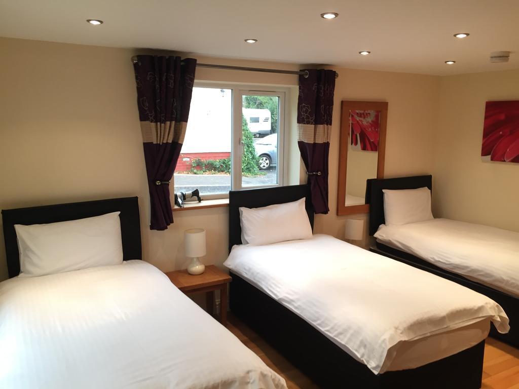 The Lodge Redhill  Bagian luar foto